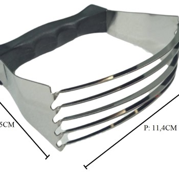 PASTRY BLENDER WITH PLASTIC HANDLE