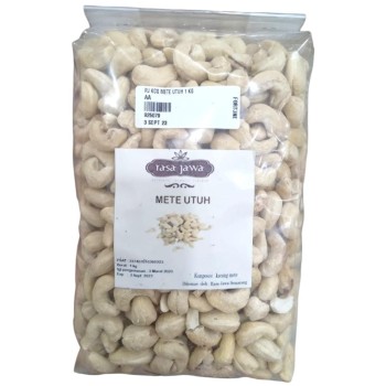 RJ KACANG UTUH 1KG